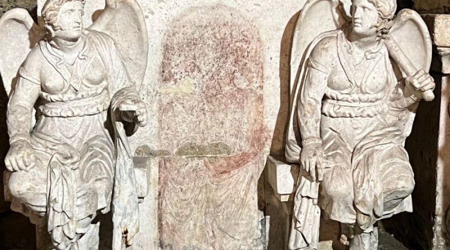 Ipogeo dei Volumni e Necropoli del Palazzone in Umbria